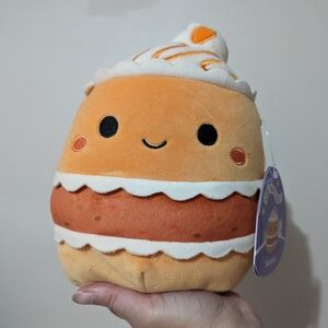 Squishmallows Scooter the Carrot Cake 7.5" Food Plush Toy Stuffed Animal New